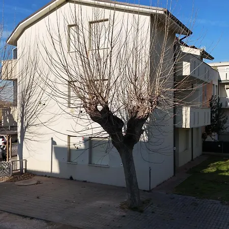 דירה Fano, Trilocale Con Portico A 30mt Dal Mare - F001 פאנו