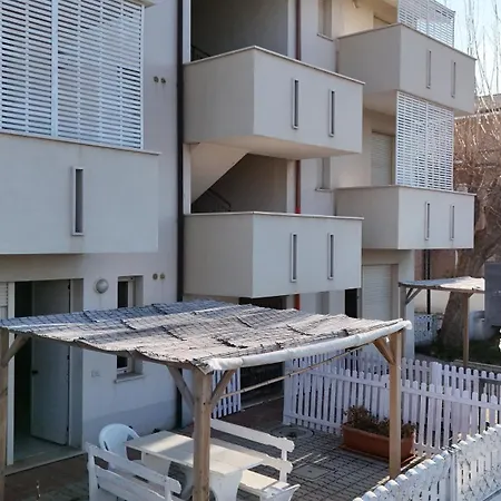 Fano, Trilocale Con Portico A 30mt Dal Mare - F001 דירה פאנו